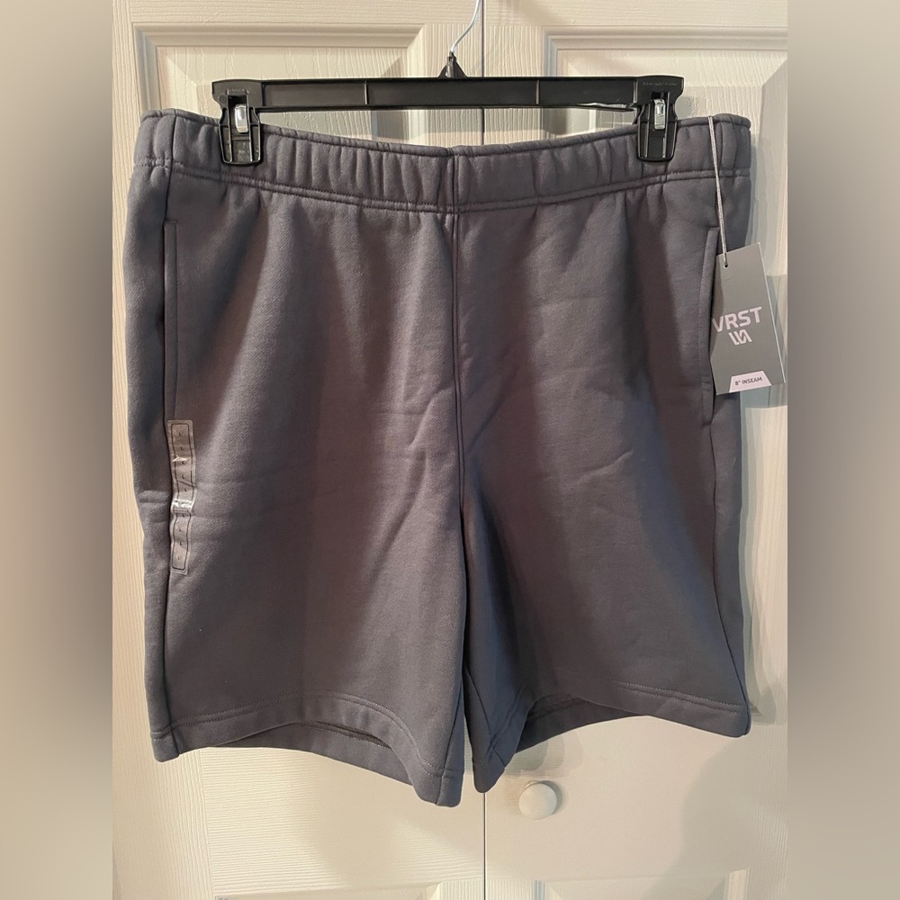 NWT mens VRST gray shorts size L 8” inseam